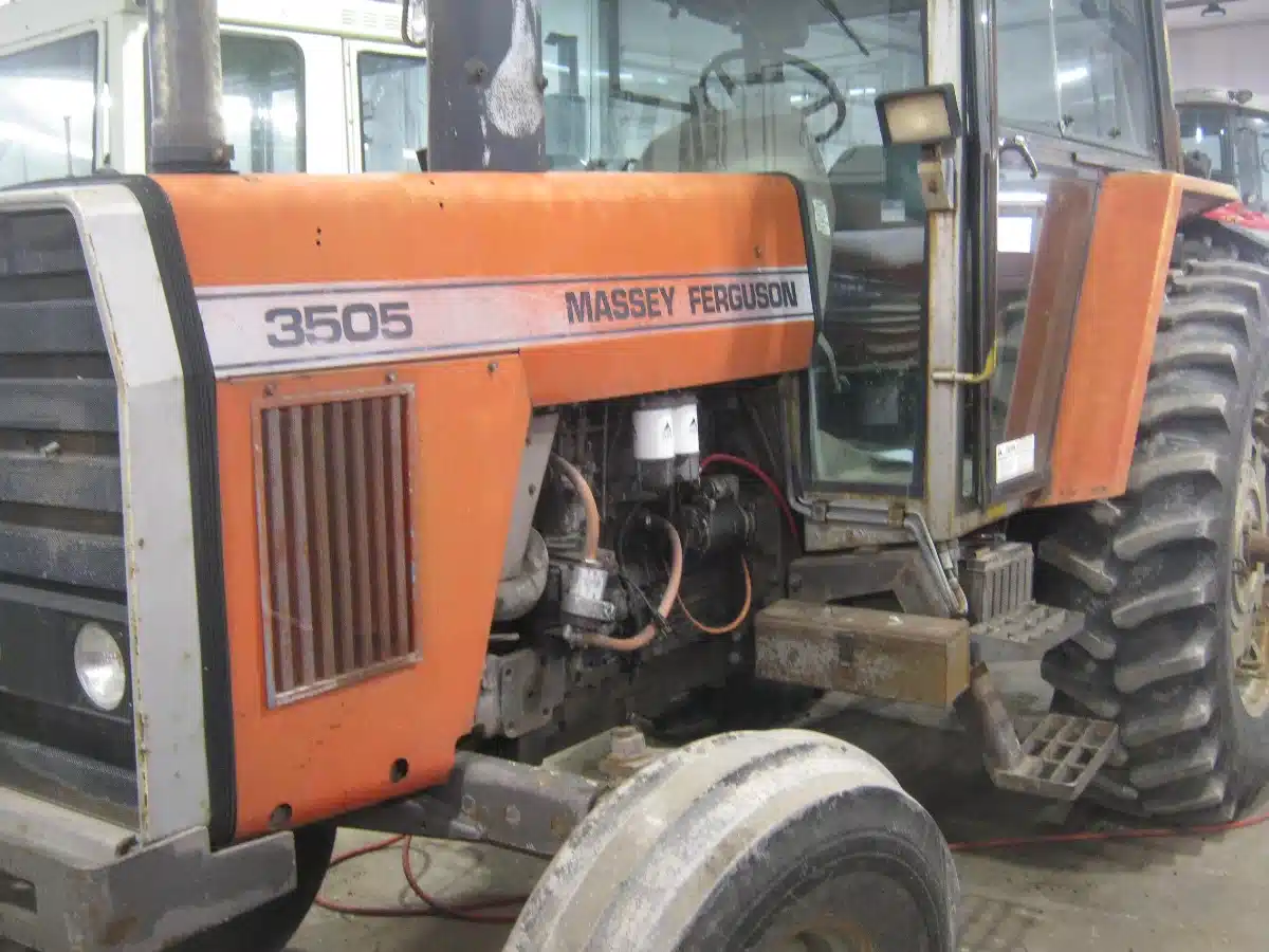 Photo de la Galerie 2 pour Massey Ferguson 3505 Tracteur
