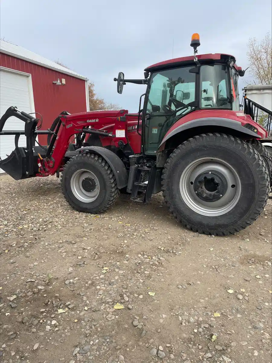 Photo de la Galerie 1 pour Usagé 2018 Case IH FARMALL 105.U T4A Tracteur
