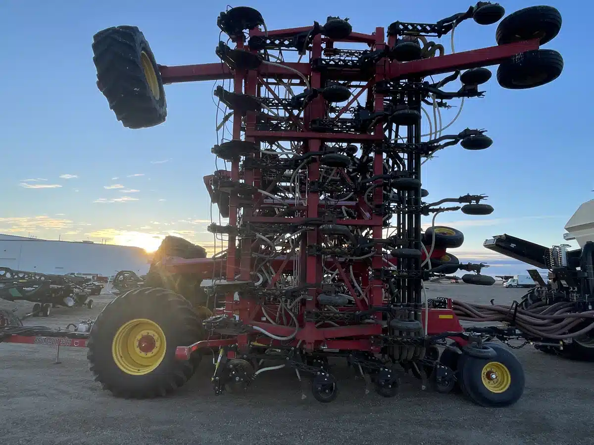 Gallery image 2 for Used 2019 Bourgault 3320-86 Air Drill