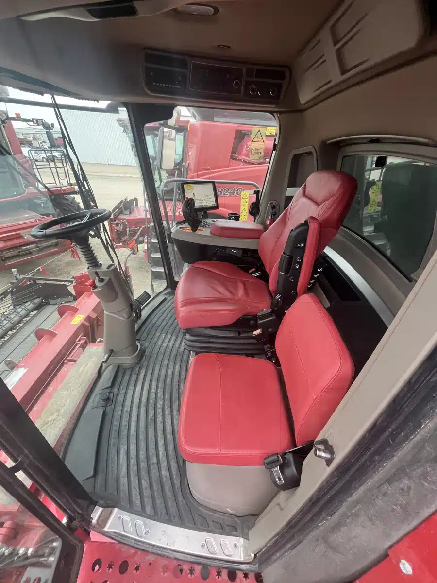 Gallery image 1 for Used 2024 Case IH 8250 Combine