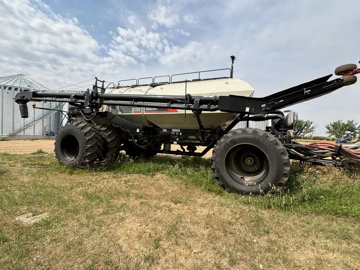 Gallery image 2 for Used 2023 Bourgault 3335-86 Air Drill