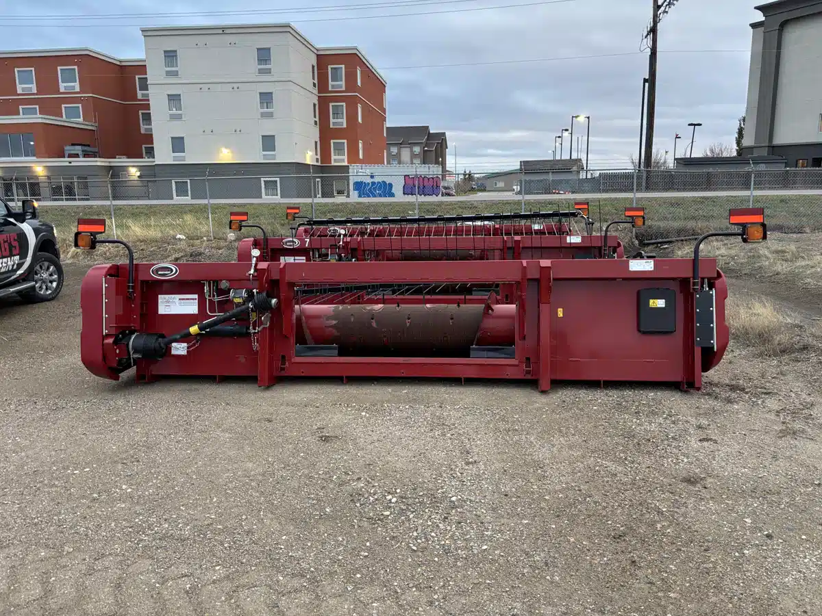 Gallery image 2 for 2022 Case IH 3016 Header - Pickup