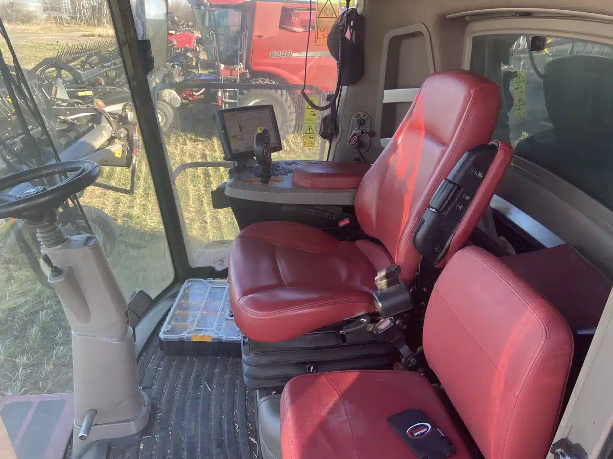 Gallery image 2 for Used 2018 Case IH 8240 Combine
