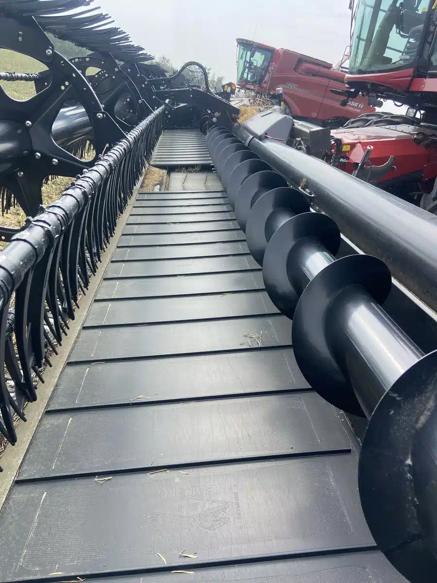 Gallery image 2 for Used 2019 MacDon FD140 Header - Flex Draper