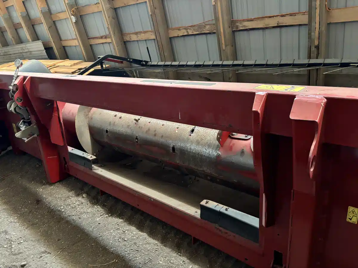 Gallery image 2 for Used 2013 Case IH 3016 Header - Pickup