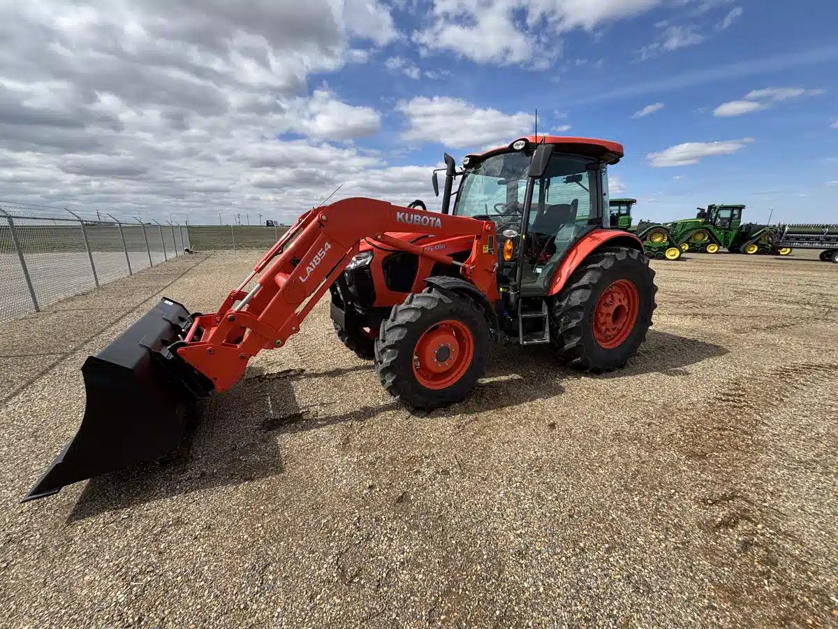 Gallery image 2 for Used 2020 Kubota M5-091 Tractor