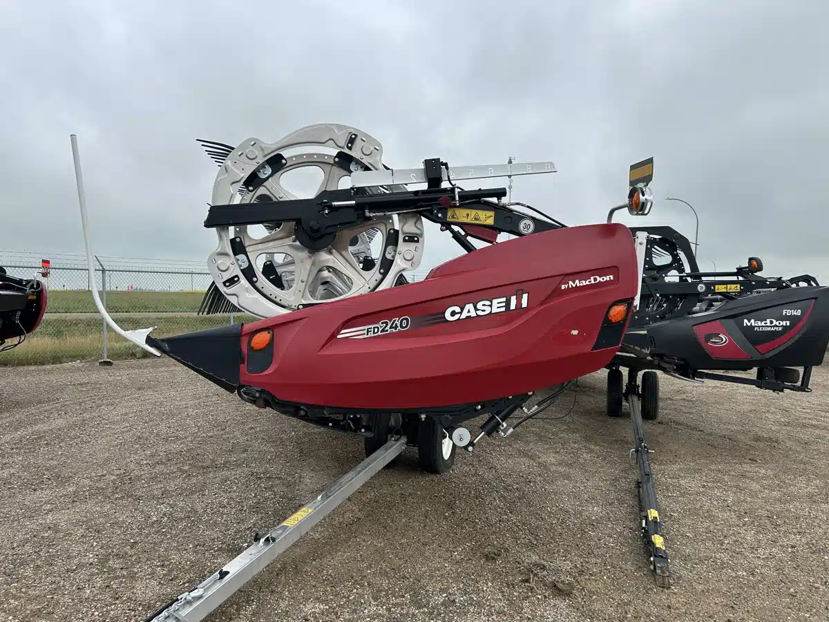 Gallery image 1 for Used 2023 MacDon FD240 Header - Draper