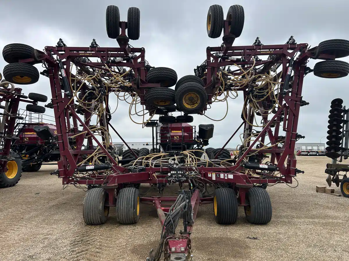 Gallery image 1 for Used 2017 Väderstad 7012 Air Drill & 660 Air Tank/Cart Air Drill