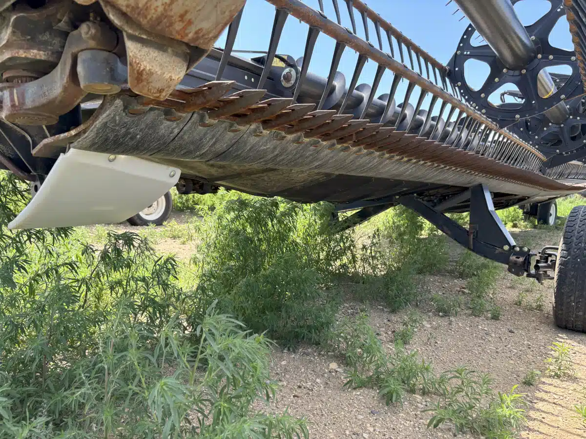 Gallery image 2 for Used 2010 MacDon FD70 Header - Draper