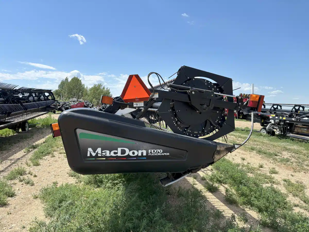 Gallery image 1 for Used 2010 MacDon FD70 Header - Draper