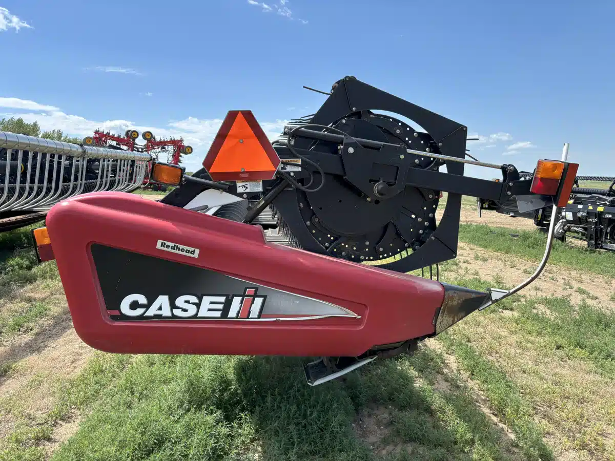 Gallery image 2 for Used 2011 Case IH 2162 Header - Draper