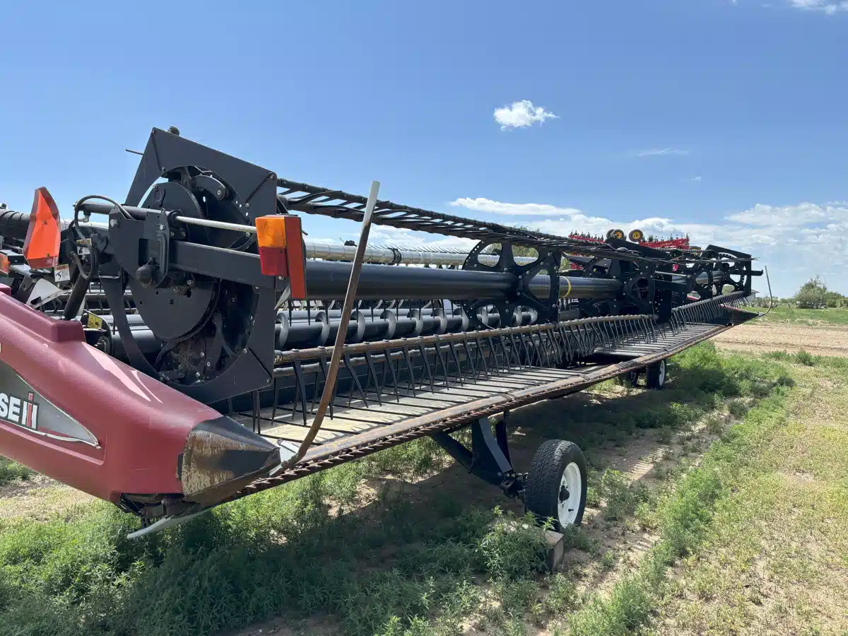 Gallery image 1 for Used 2011 Case IH 2162 Header - Draper