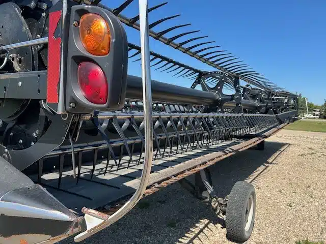 Gallery image 2 for Used 2013 MacDon FD75 Header - Flex Draper