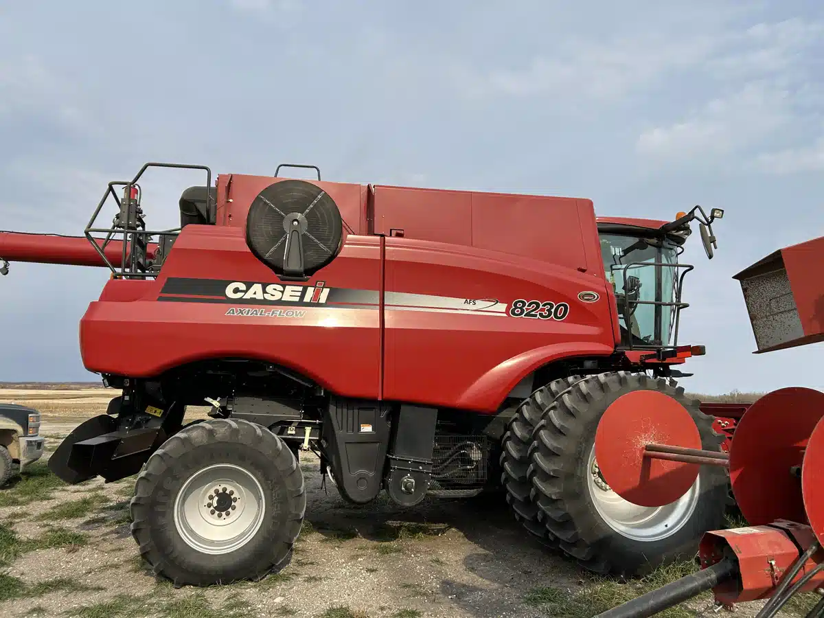 Gallery image 2 for Used 2013 Case IH 8230 Combine