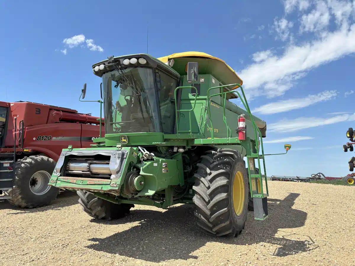 Gallery image 1 for Used 2009 John Deere 9770 STS Combine