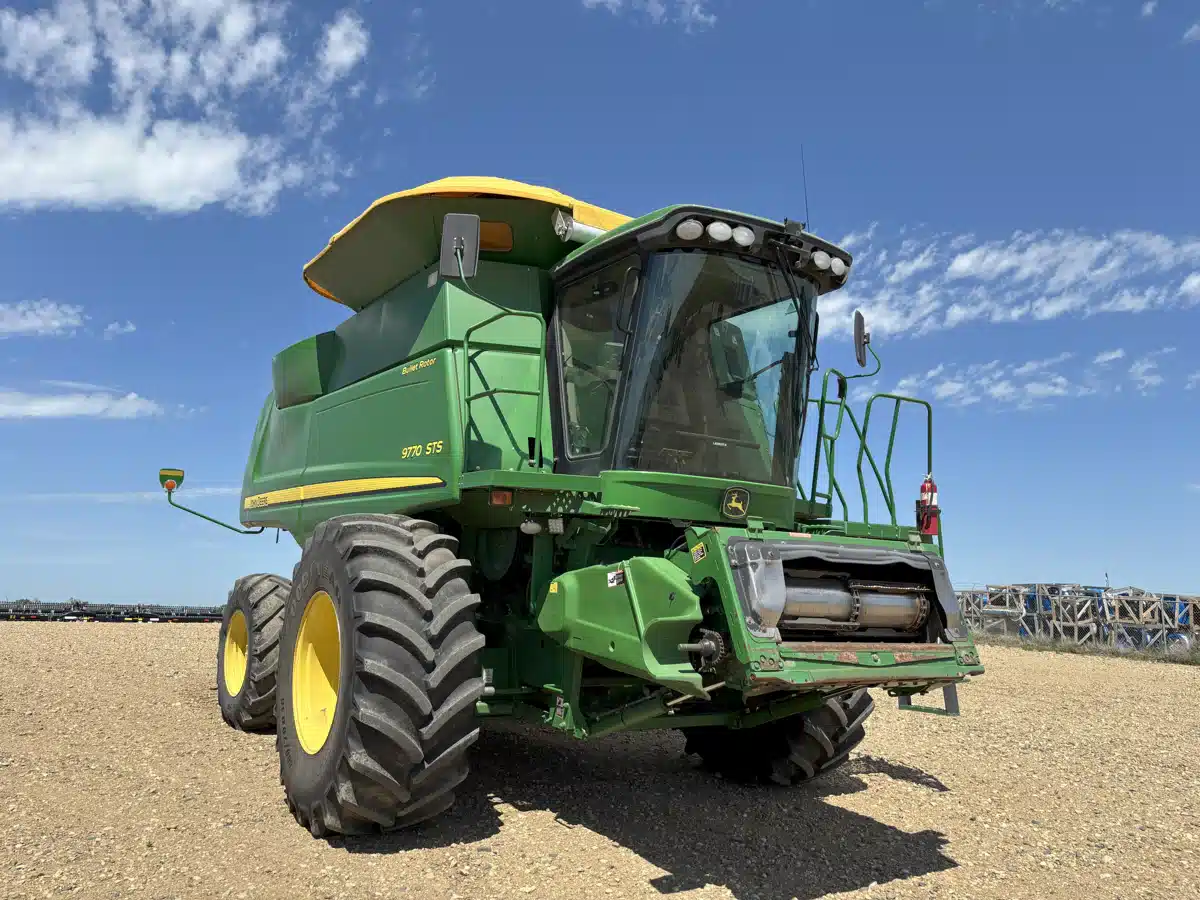 Gallery image 2 for Used 2009 John Deere 9770 STS Combine