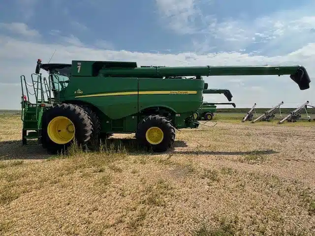 Gallery image 2 for Used 2020 John Deere S780 Combine