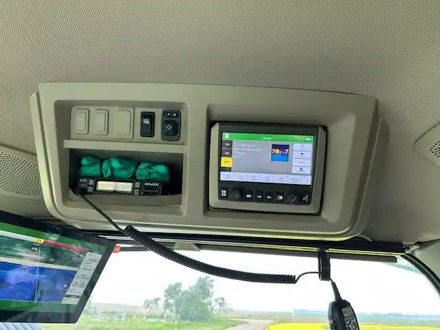 Gallery image 2 for Used 2025 John Deere 412R Sprayer - Self Propelled