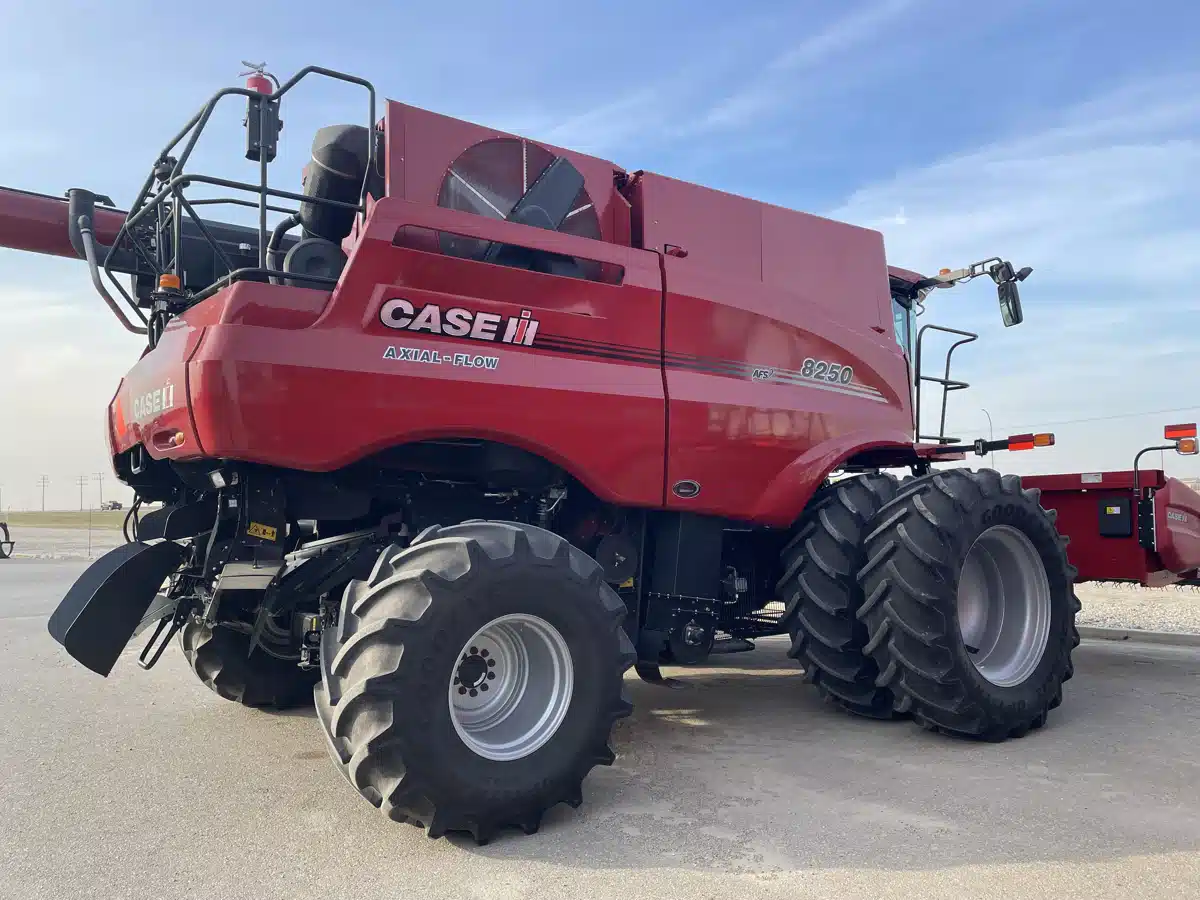 Gallery image 1 for Used 2019 Case IH 8250 Combine