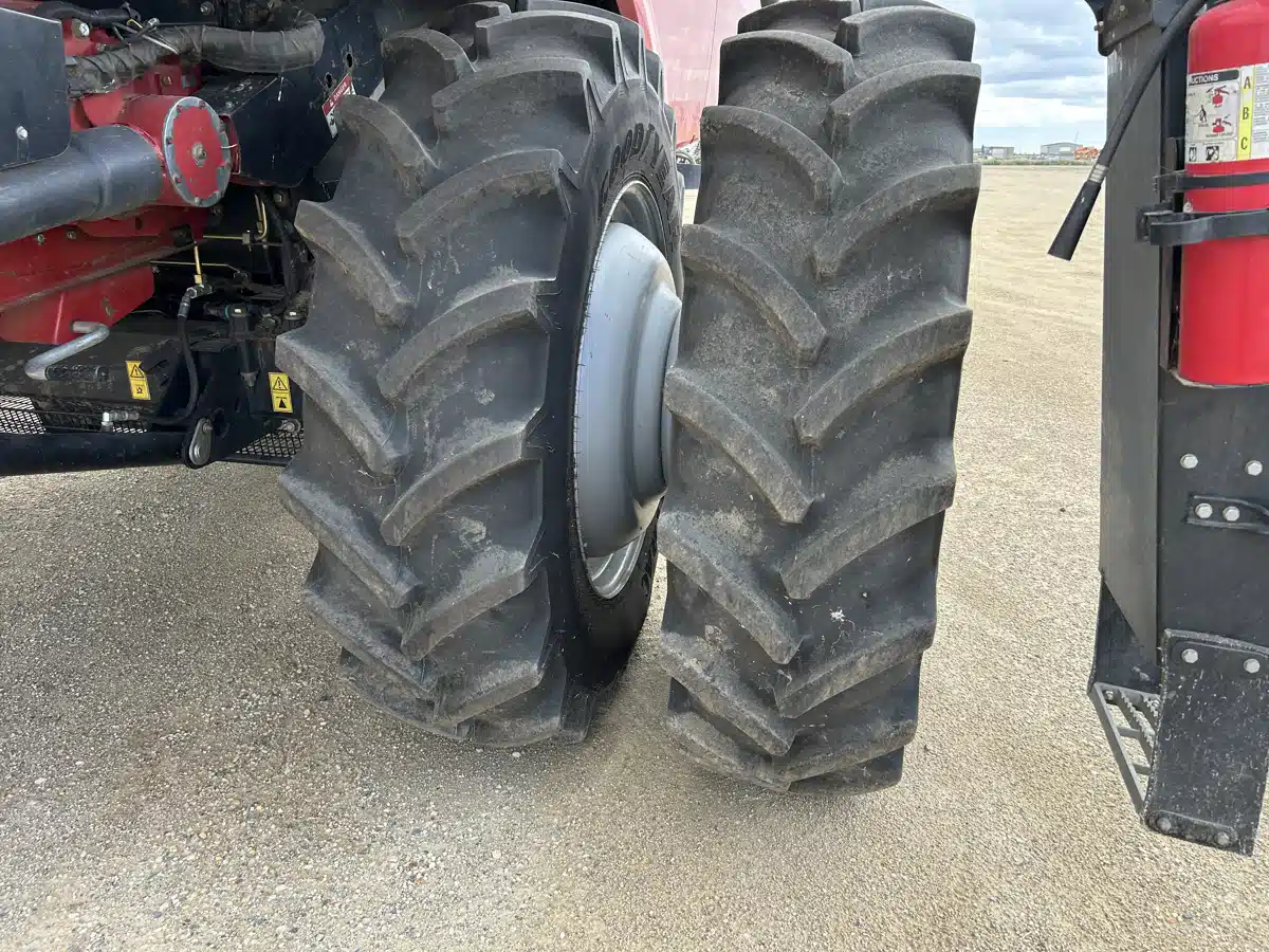 Gallery image 2 for Used 2010 Case IH 8120 Combine