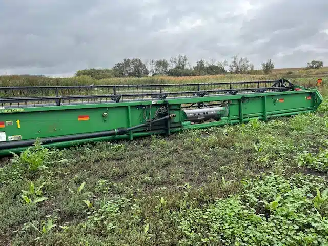 Gallery image 1 for 2015 John Deere 635F Header - Flex