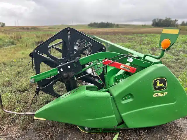 Gallery image 2 for 2015 John Deere 635F Header - Flex