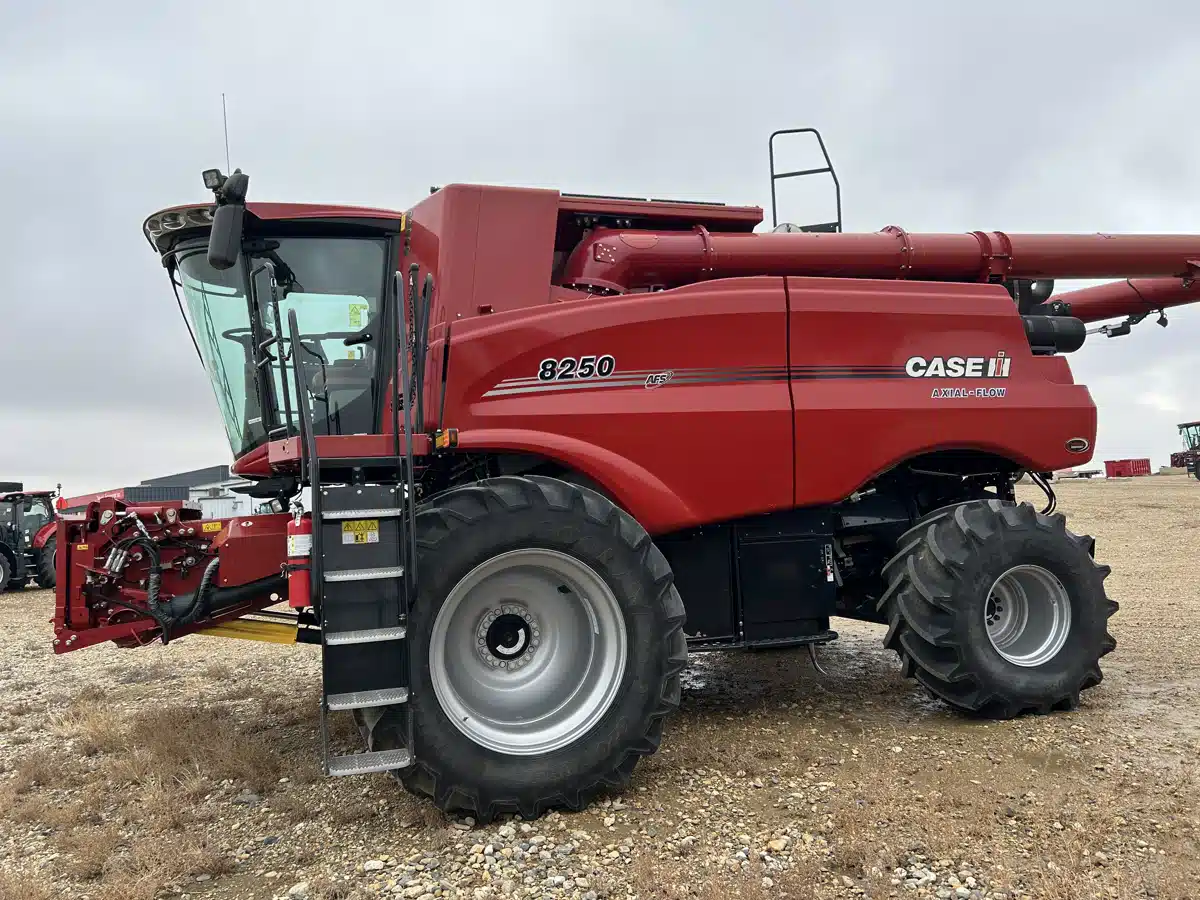 Gallery image 1 for Used 2019 Case IH 8250 Combine