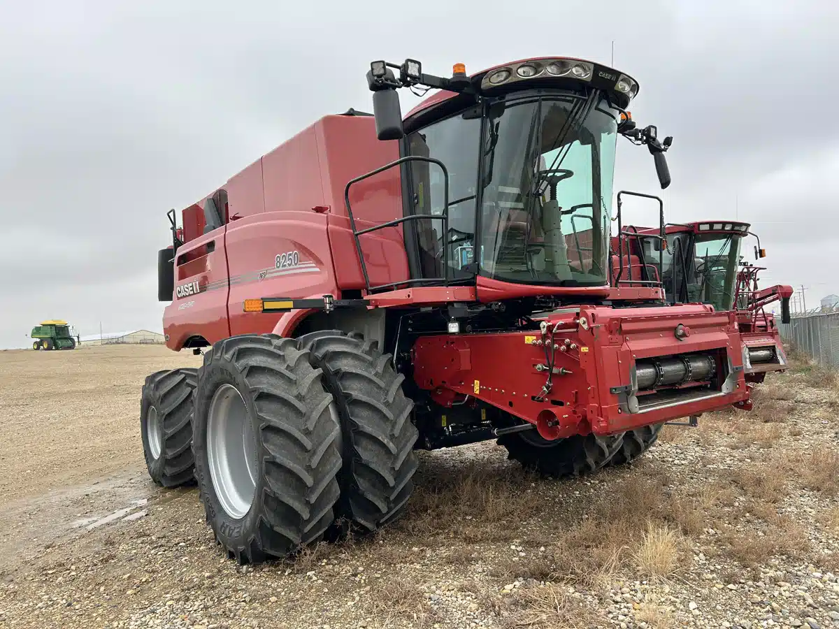 Gallery image 2 for Used 2019 Case IH 8250 Combine