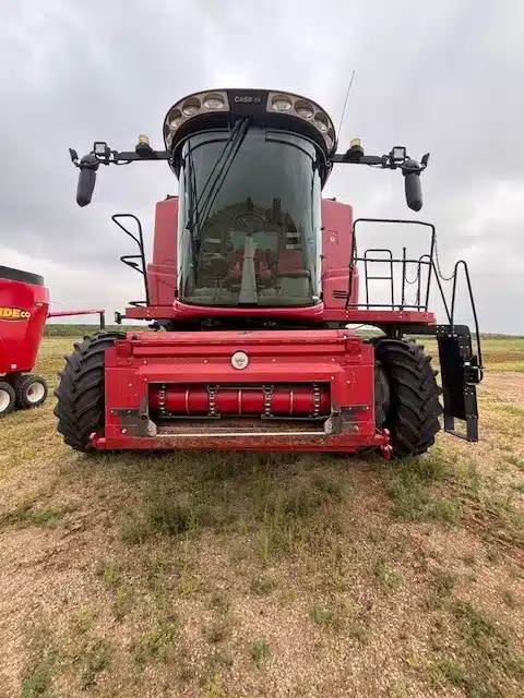 Gallery image 2 for Used 2017 Case IH 8240 Combine