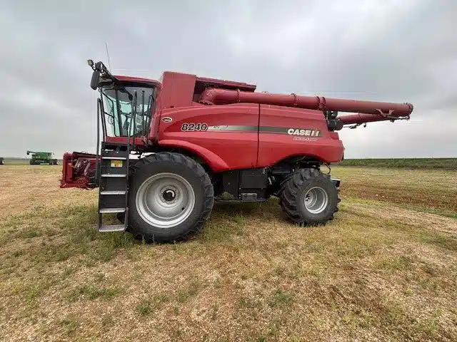 Gallery image 1 for Used 2017 Case IH 8240 Combine