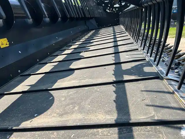 Gallery image 2 for Used 2021 MacDon FD140 Header - Flex Draper