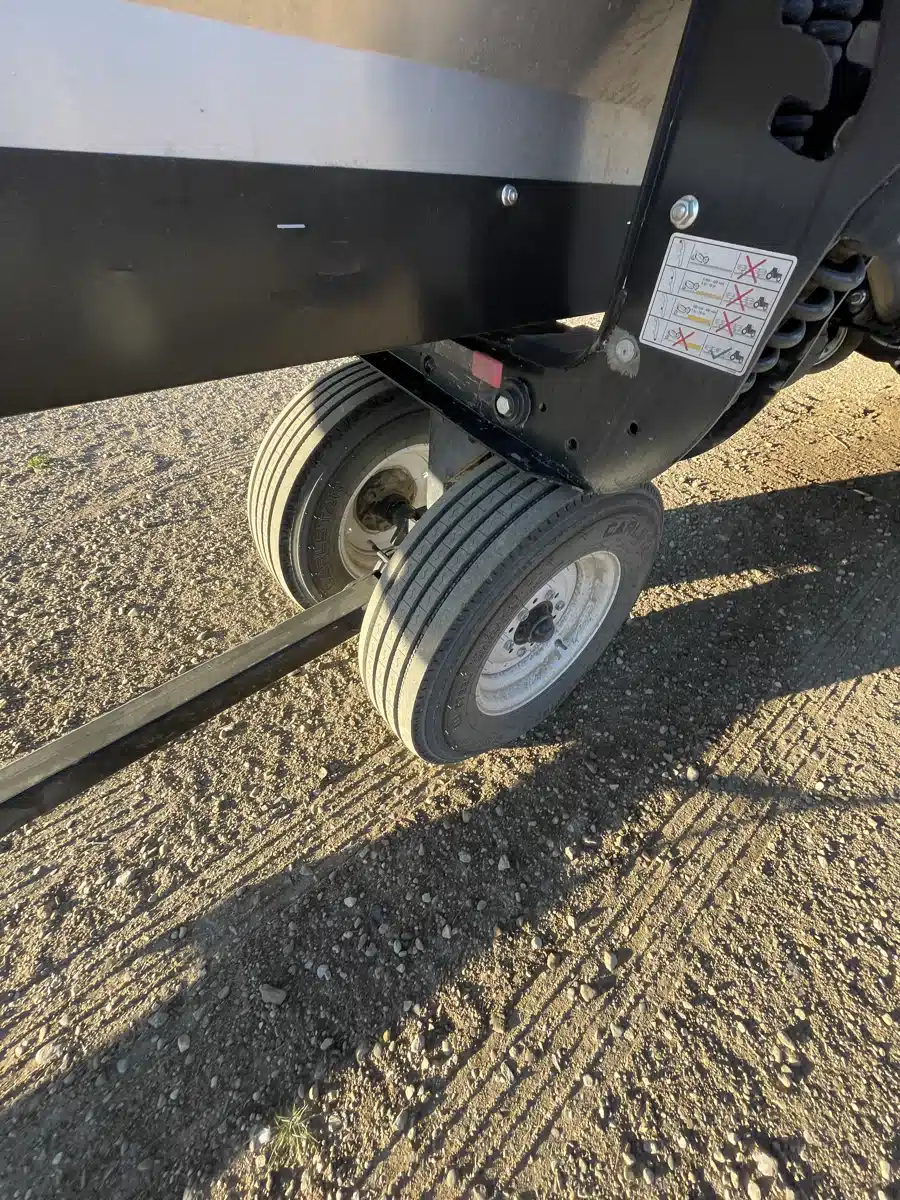 Gallery image 2 for 2025 MacDon FD240 Header - Flex Draper