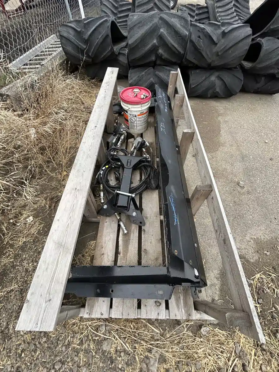 Gallery image 2 for 2025 MacDon FM200 Header Adapter