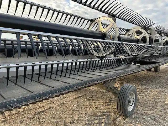Gallery image 2 for Used 2025 MacDon FD240 Header - Flex Draper