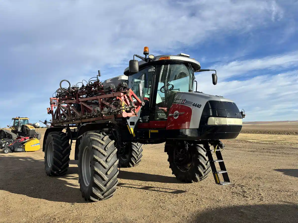 Gallery image 2 for 2017 Case IH PATRIOT 4440 Sprayer - Self Propelled