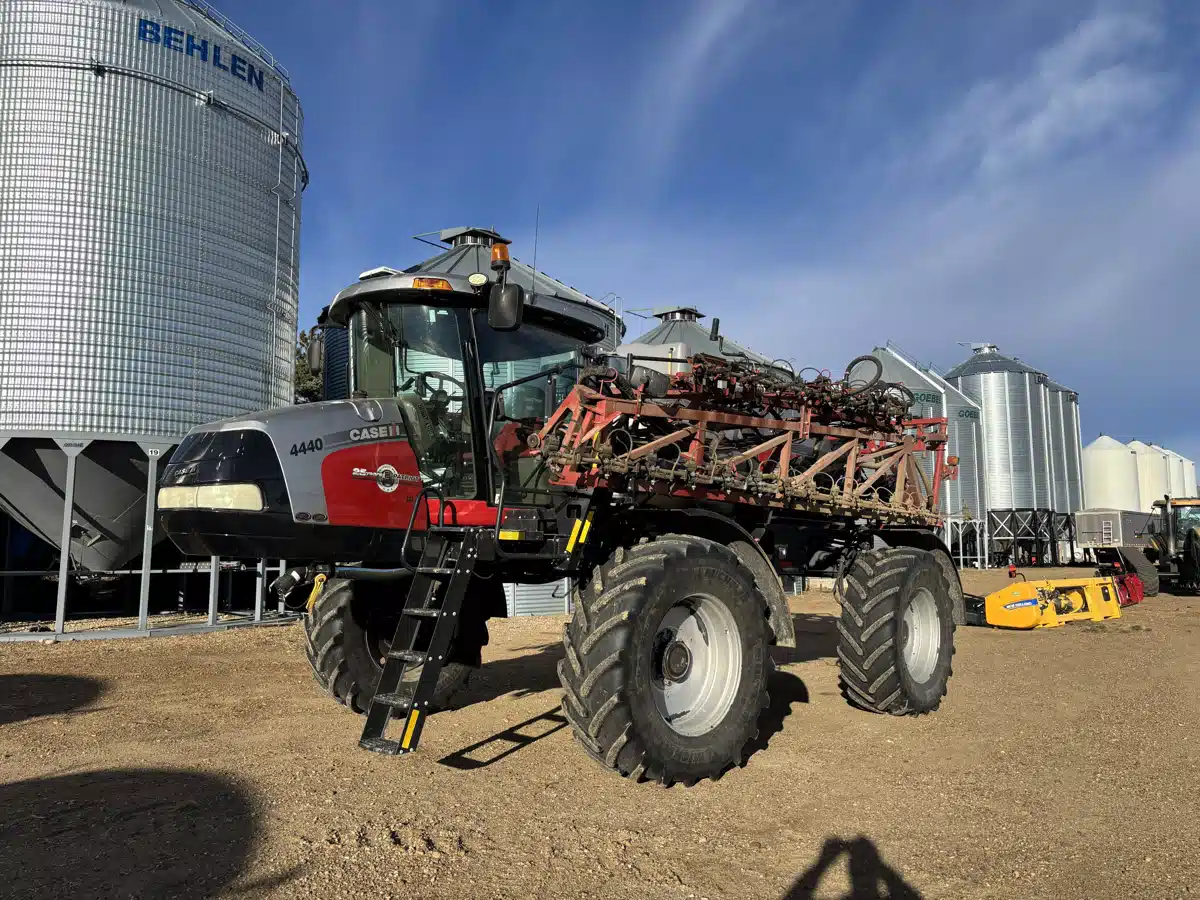 Used 2017 Case IH PATRIOT 4440 Sprayer - Self Propelled