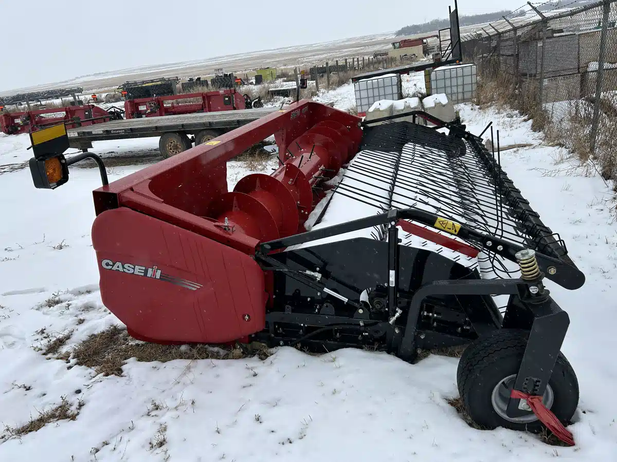 Gallery image 2 for 2024 Case IH 3016 Header - Pickup