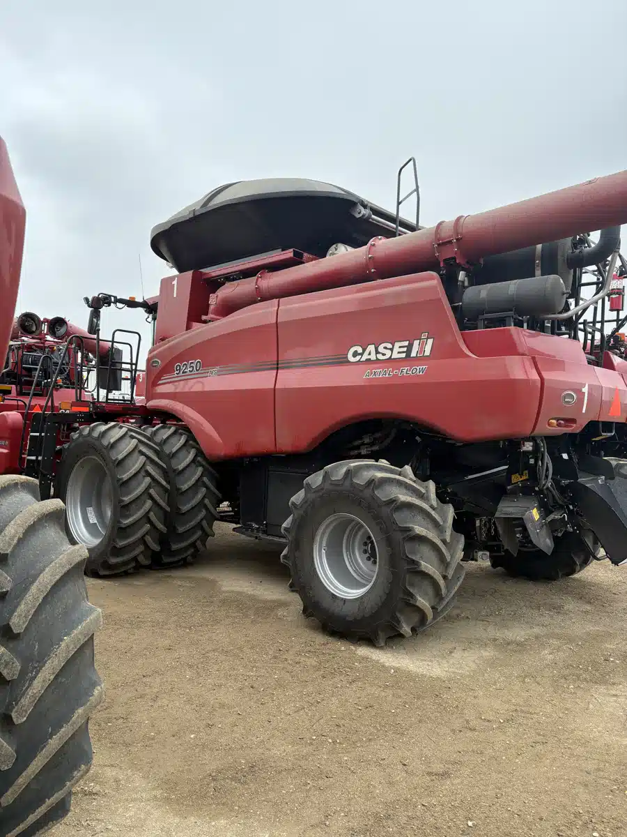 Gallery image 2 for 2023 Case IH 9250 Combine