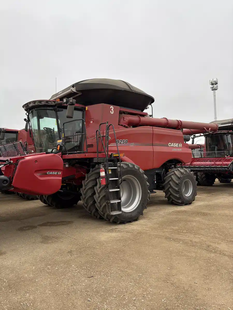 Gallery image 2 for 2023 Case IH 9250 Combine