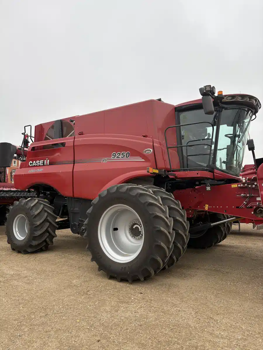 Gallery image 2 for 2024 Case IH 9250 Combine