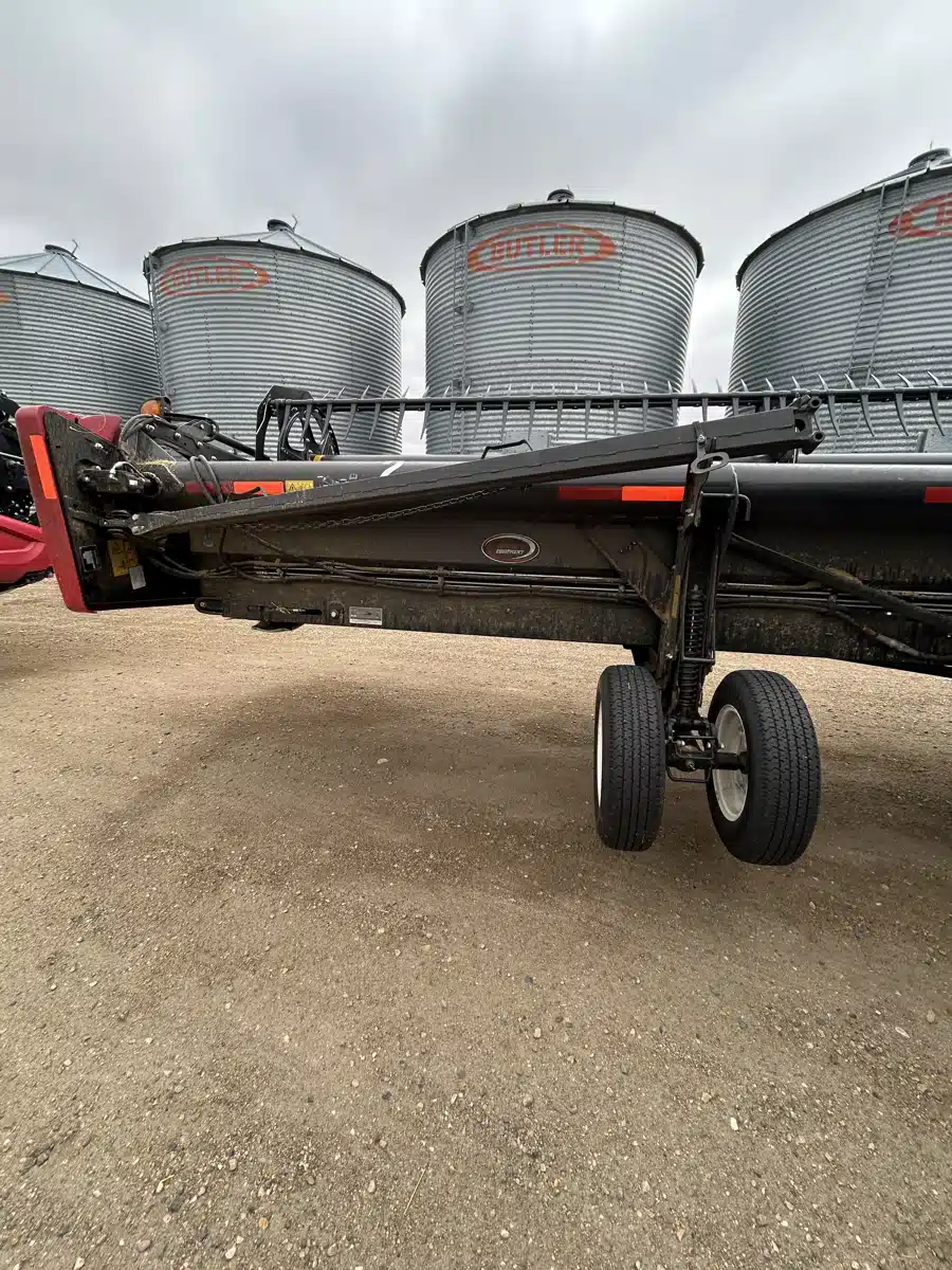 Gallery image 2 for 2018 MacDon FD75 Header - Flex Draper