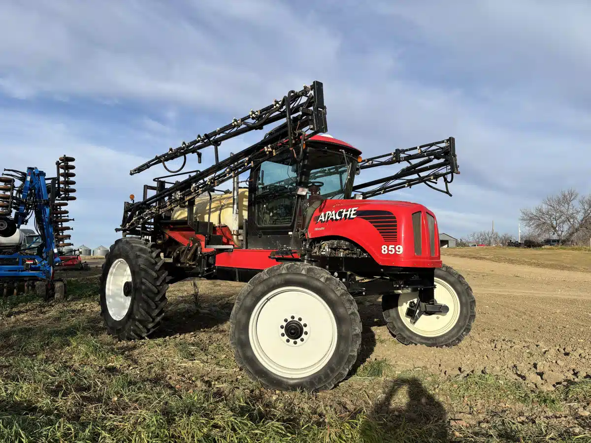 Used 2004 Apache 859 Sprayer - Self Propelled