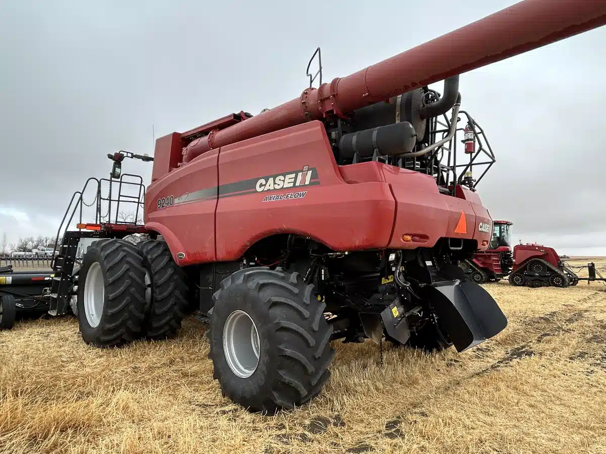 Gallery image 2 for 2018 Case IH 9240 Combine