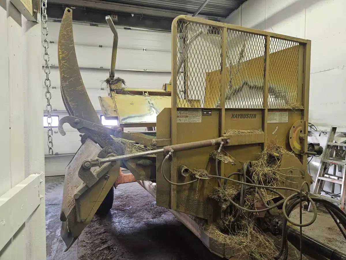 Gallery image 2 for 2011 Haybuster 2655 Bale Processor