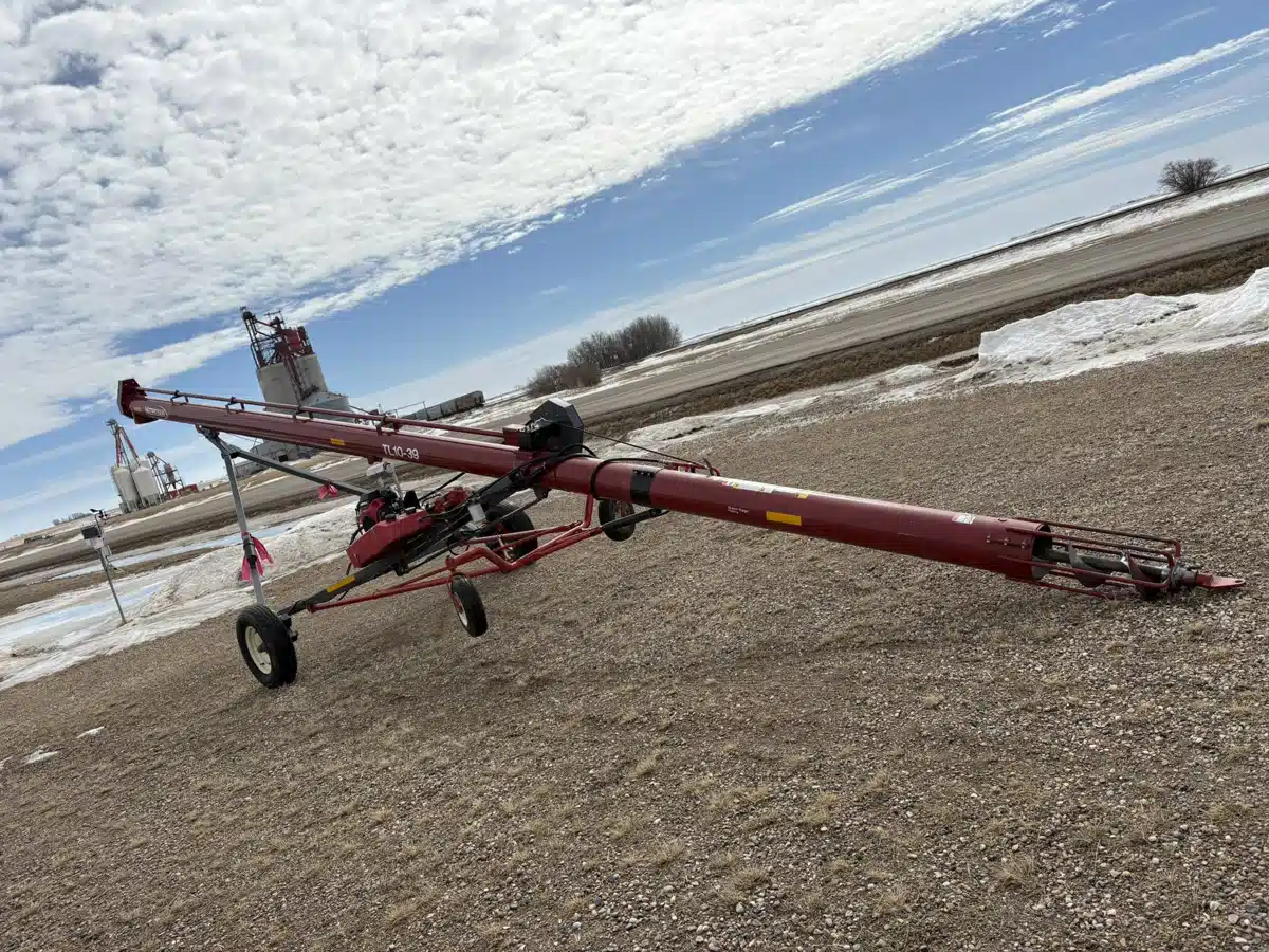 Gallery image 1 for 2020 Meridian TL -1039 Grain Auger