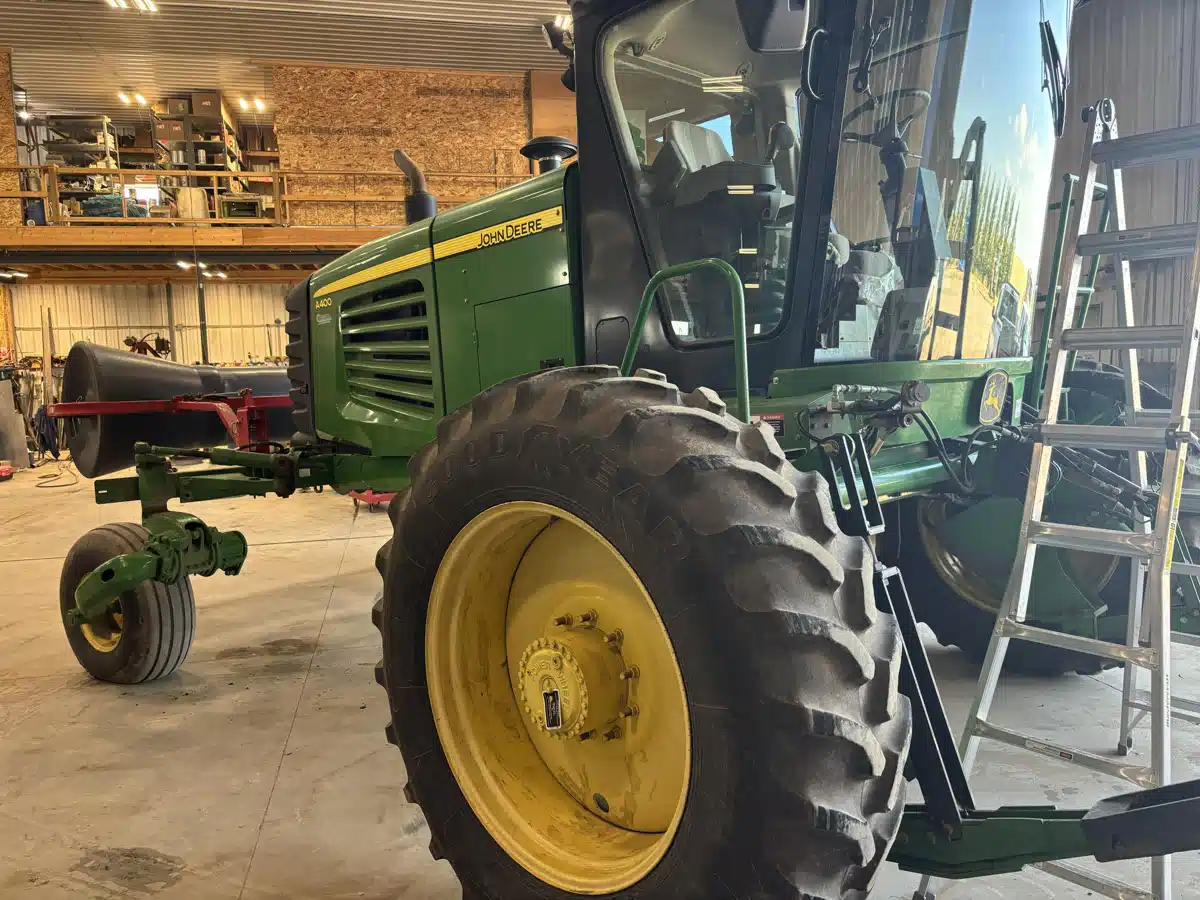 2012 John Deere A400 Windrower