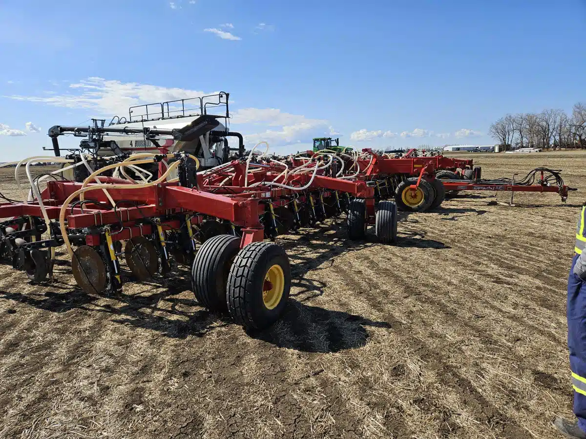 Gallery image 2 for 2014 Bourgault 3320-76 Air Drill