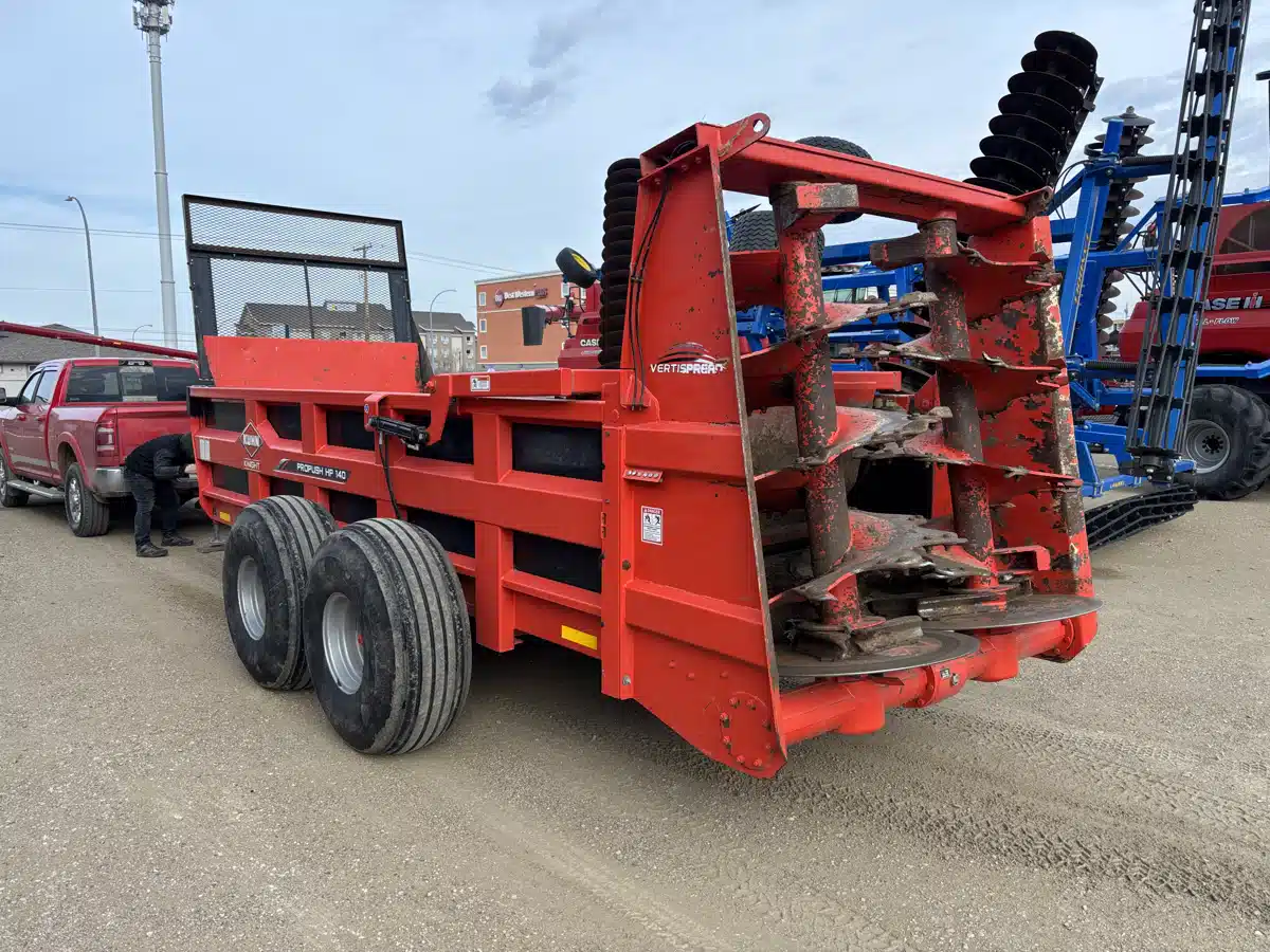 Photo de la Galerie 2 pour 2023 Kuhn HP140 Épandeur à fumier