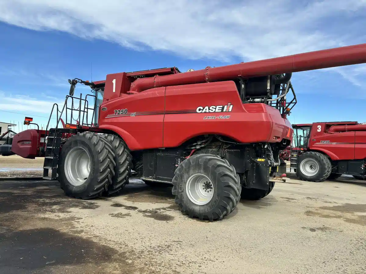 Gallery image 2 for 2022 Case IH 7250 Combine