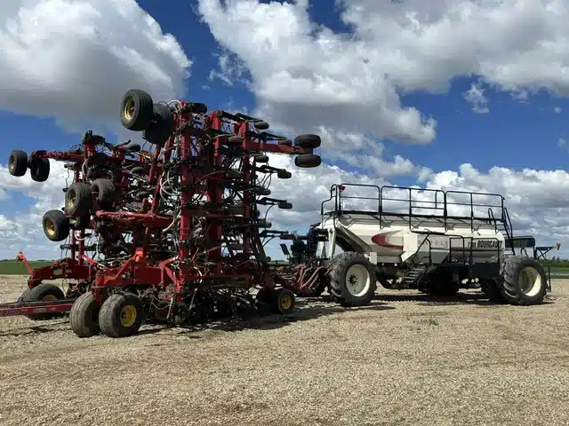 Photo de la Galerie 1 pour 2014 Bourgault 3320-76 Semoir à air